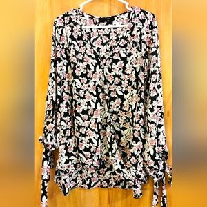 Plus size women's blouse